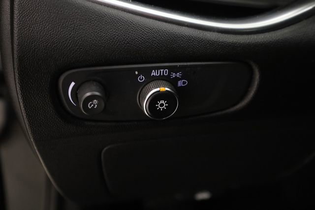 Used 2019 Chevrolet Malibu LT w/ Driver Confidence Package II image 11