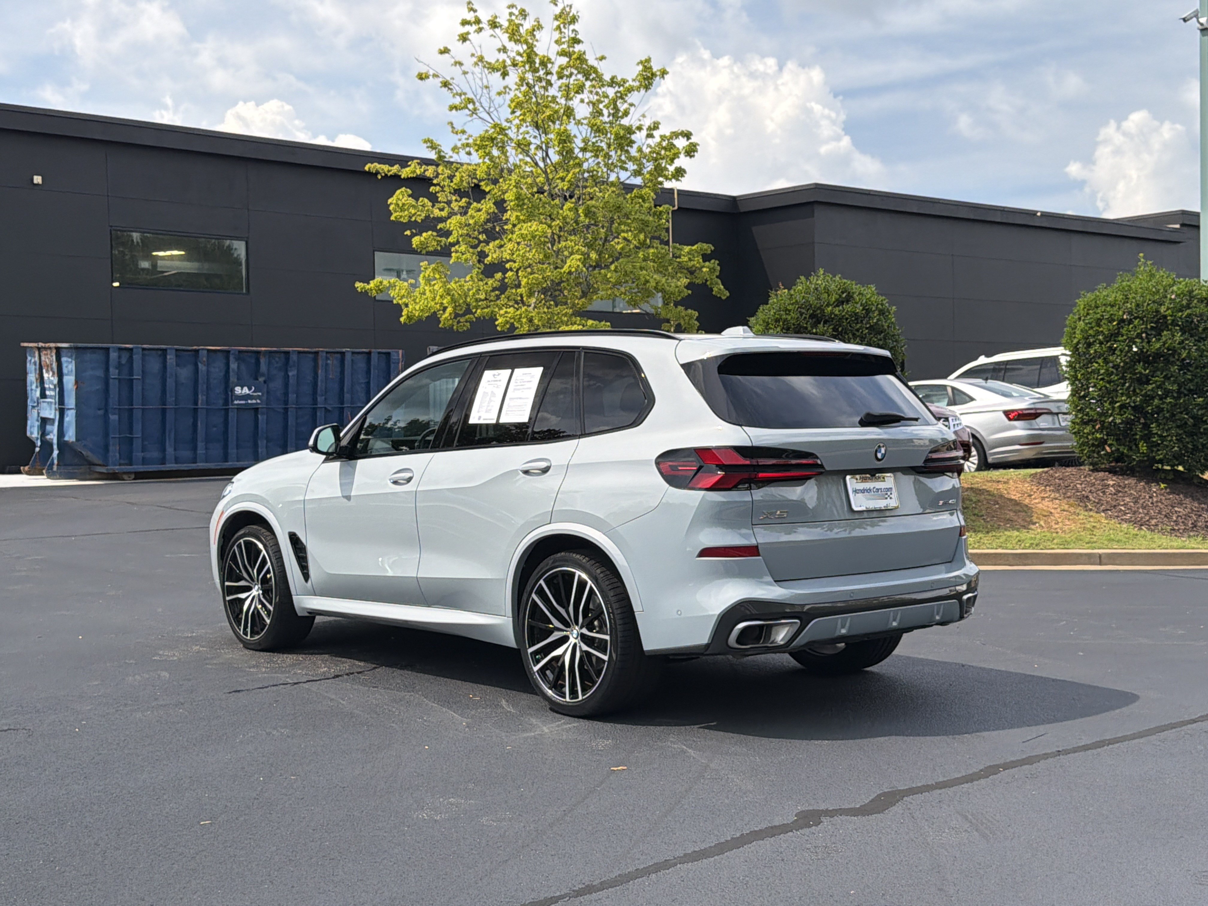 Used 2025 BMW X5 sDrive40i w/ M Sport Package RWD image 13
