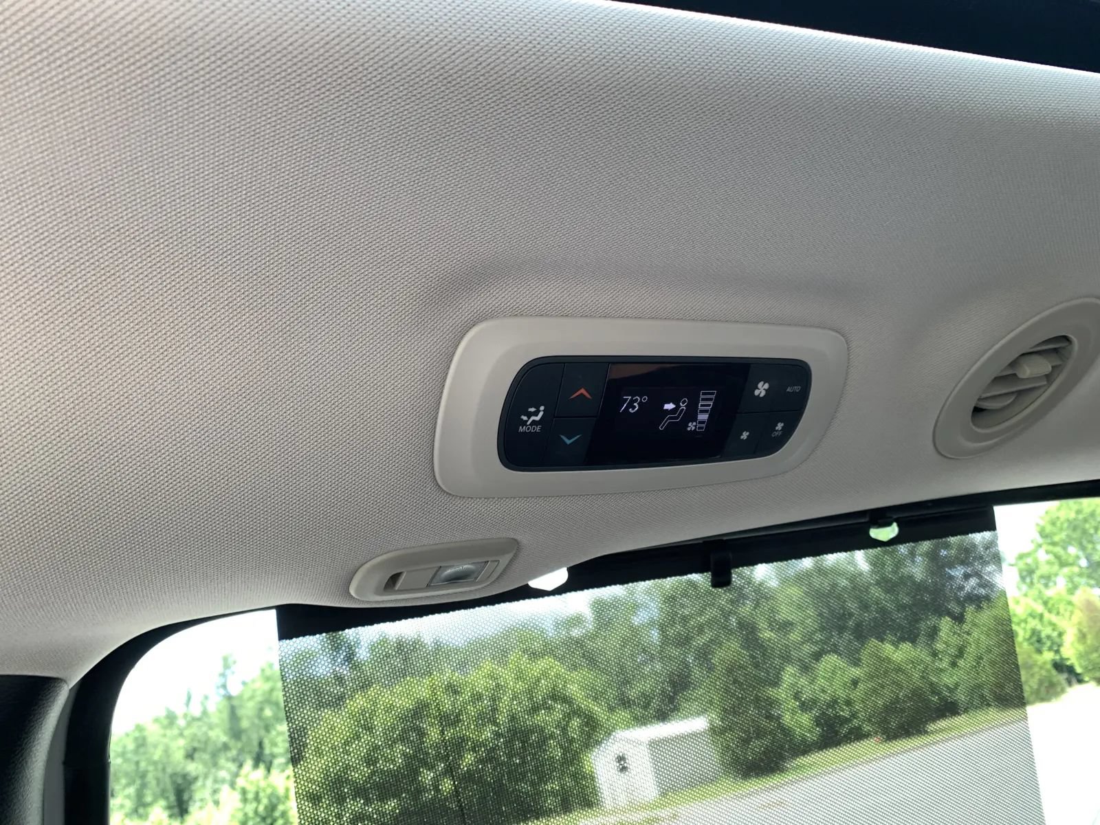 Used 2017 Chrysler Pacifica Limited w/ Advanced Safetytec Group FWD image 35