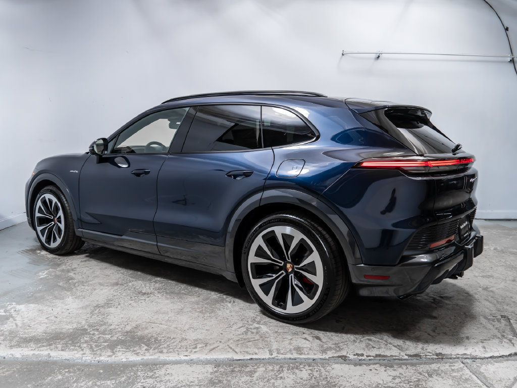 New 2026 Porsche Cayenne S AWD/4WD image 2