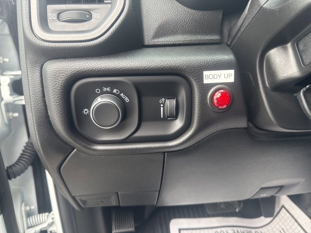 New 2024 RAM 5500 Tradesman AWD/4WD image 11