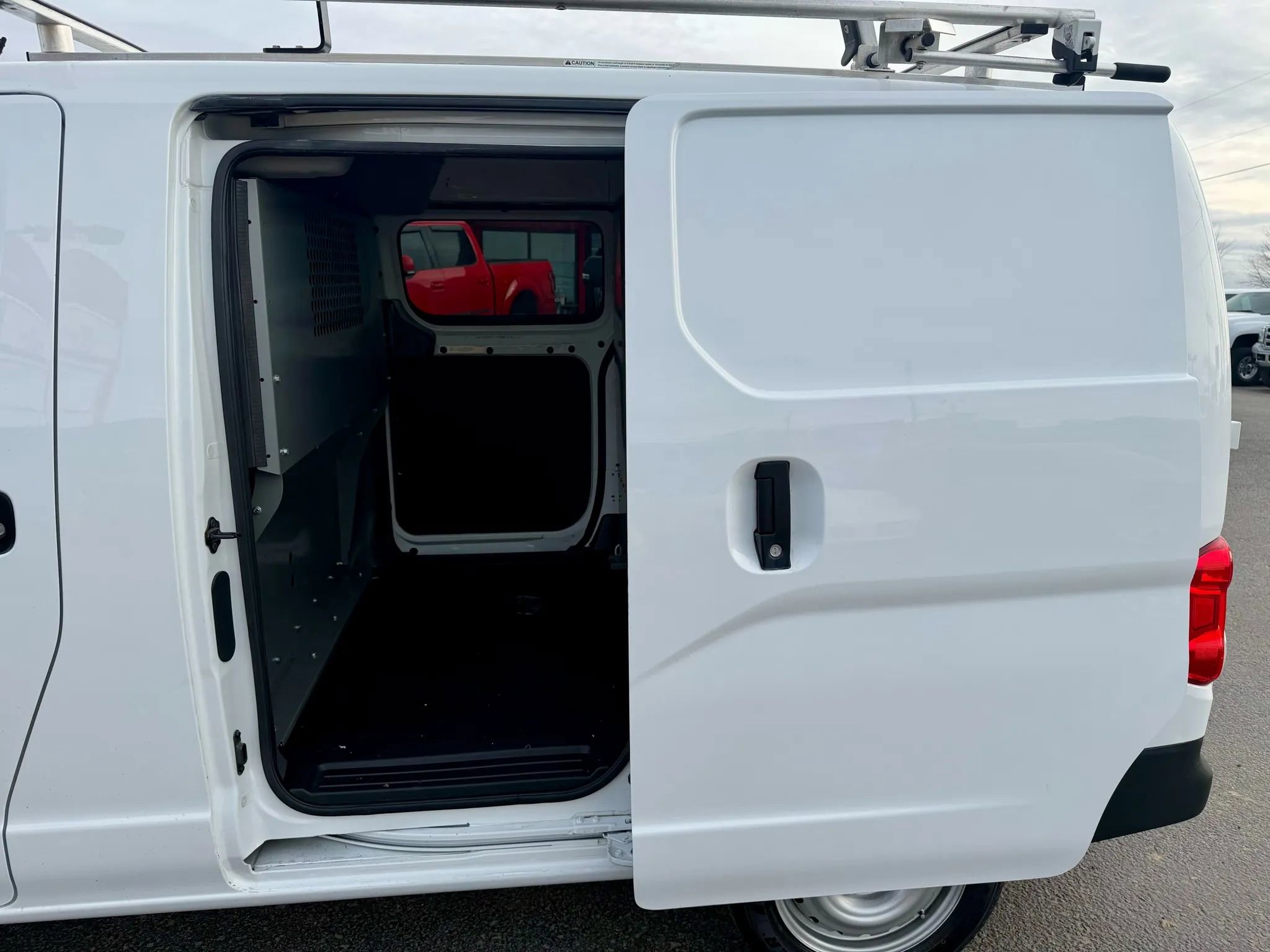 Used 2015 Chevrolet City Express LS FWD image 9