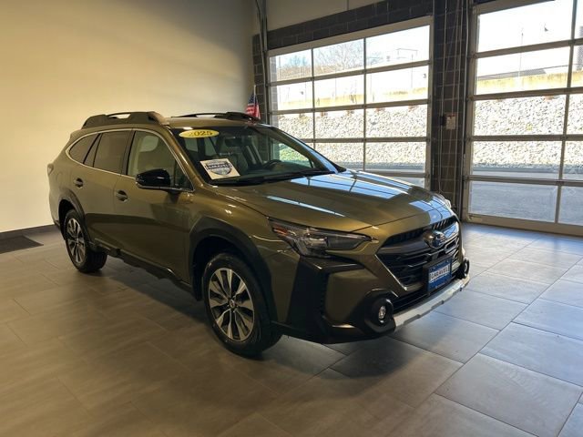 Used 2025 Subaru Outback Limited image 14