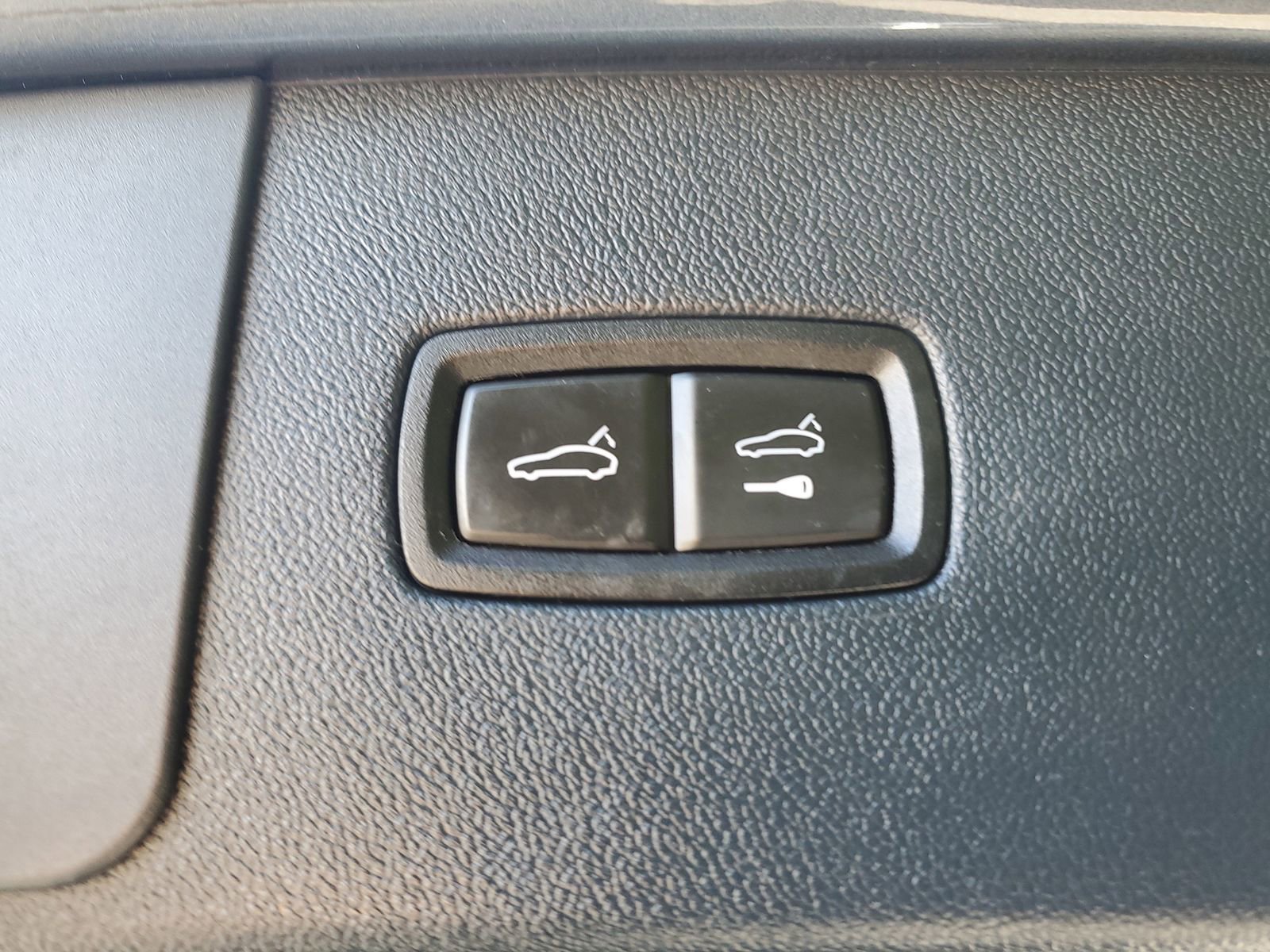 Used 2019 Porsche Cayenne image 8