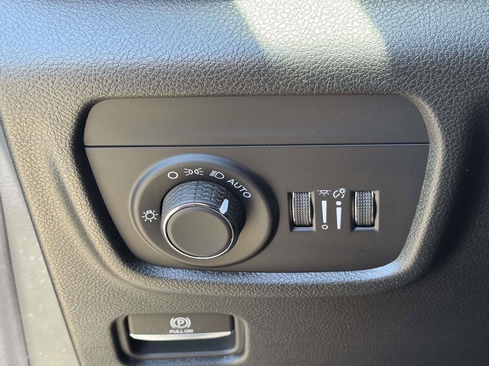 New 2026 Jeep Grand Cherokee L 4WD image 9