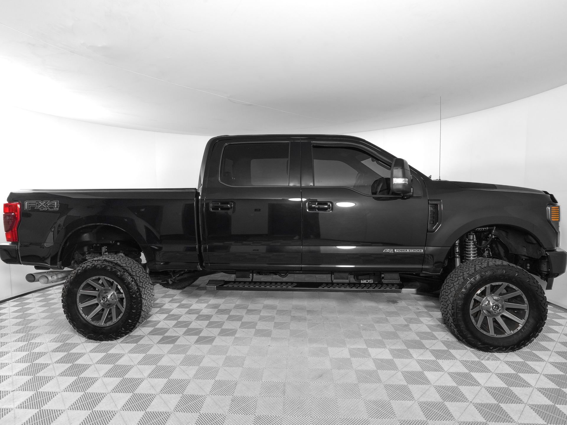 Used 2020 Ford F350 Lariat image 4