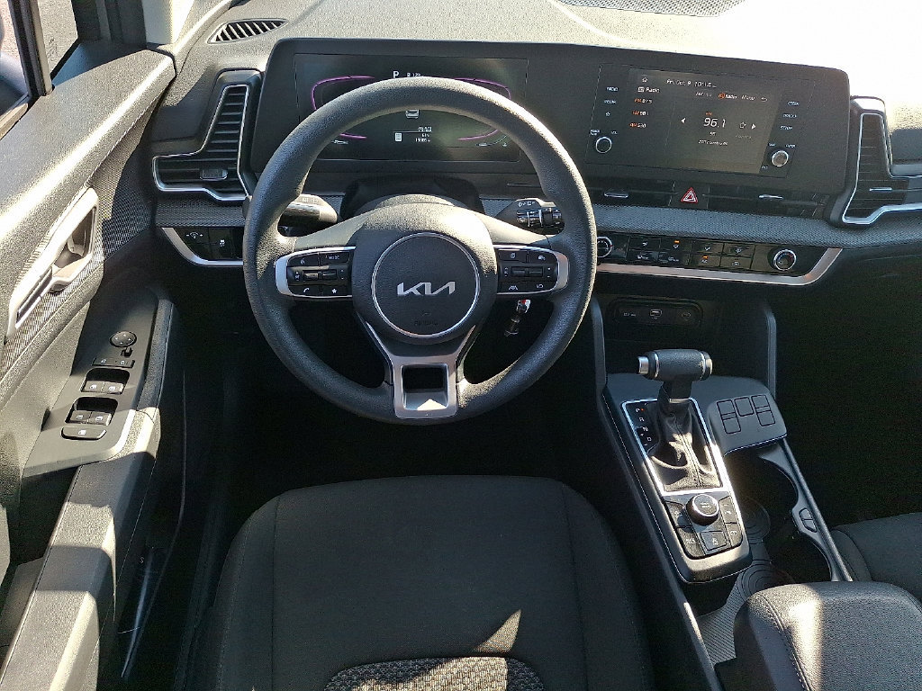 Used 2025 Kia Sportage LX FWD image 12