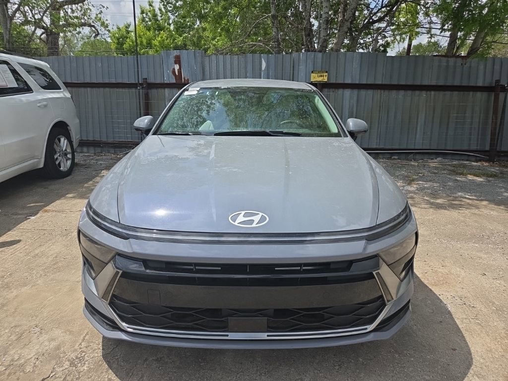 Used 2025 Hyundai Sonata SEL FWD image 5