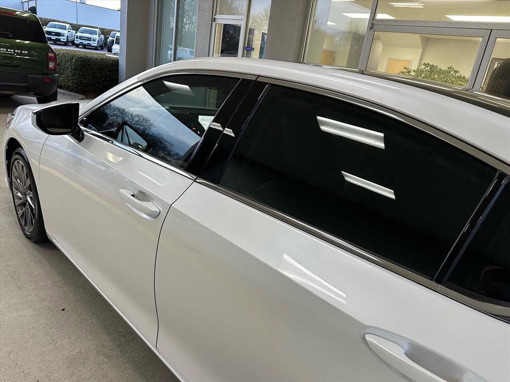 Used 2024 Lexus ES 350 Ultra Luxury image 16