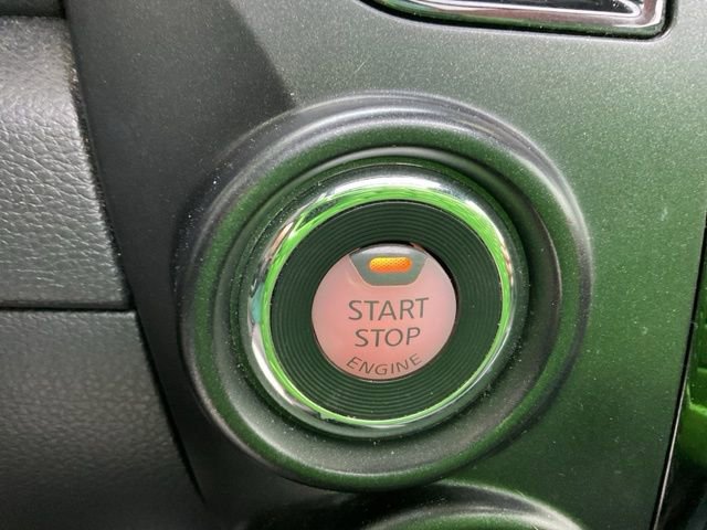 Used 2021 Nissan Titan PRO-4X w/ Pro-4x Convenience Package image 28