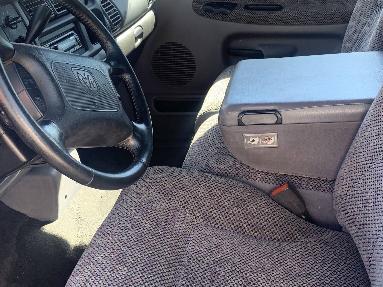 Used 2000 Dodge Ram 2500 Truck 2WD Quad Cab image 14