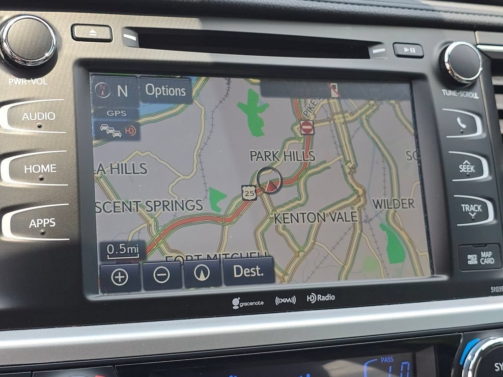 Used 2019 Toyota Highlander XLE AWD/4WD image 9