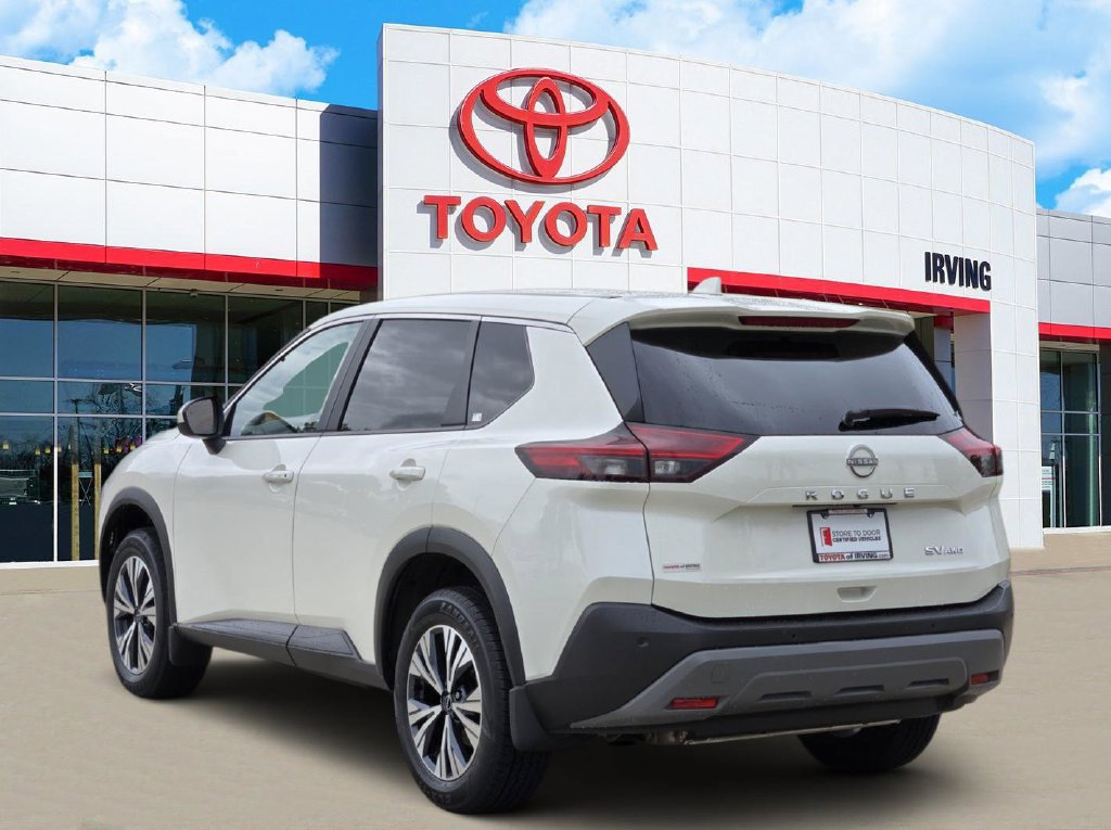 Used 2023 Nissan Rogue SV AWD/4WD image 3