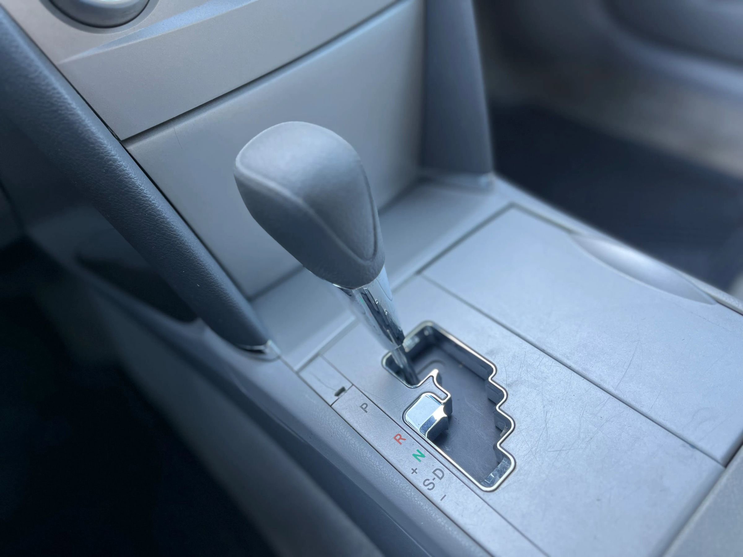 Used 2011 Toyota Camry LE image 21