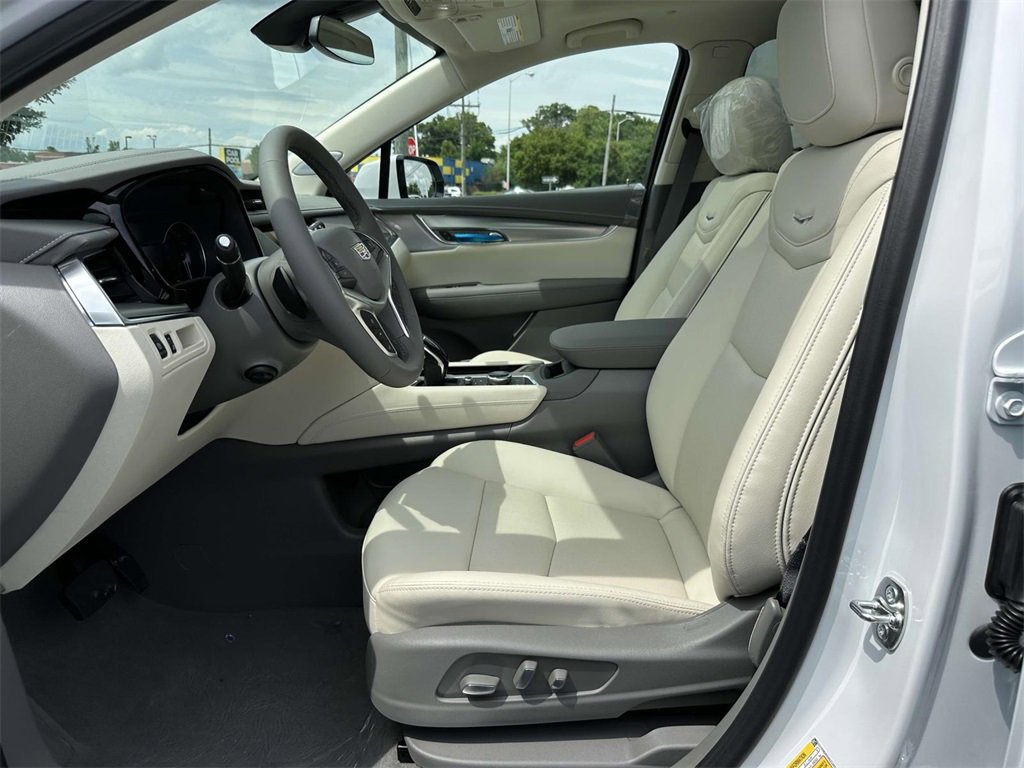 New 2025 Cadillac XT5 Premium Luxury image 16