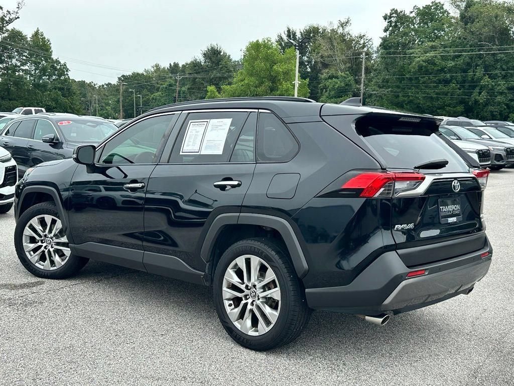 Used 2019 Toyota RAV4 Limited w/ Advanced Technology Package AWD/4WD image 4