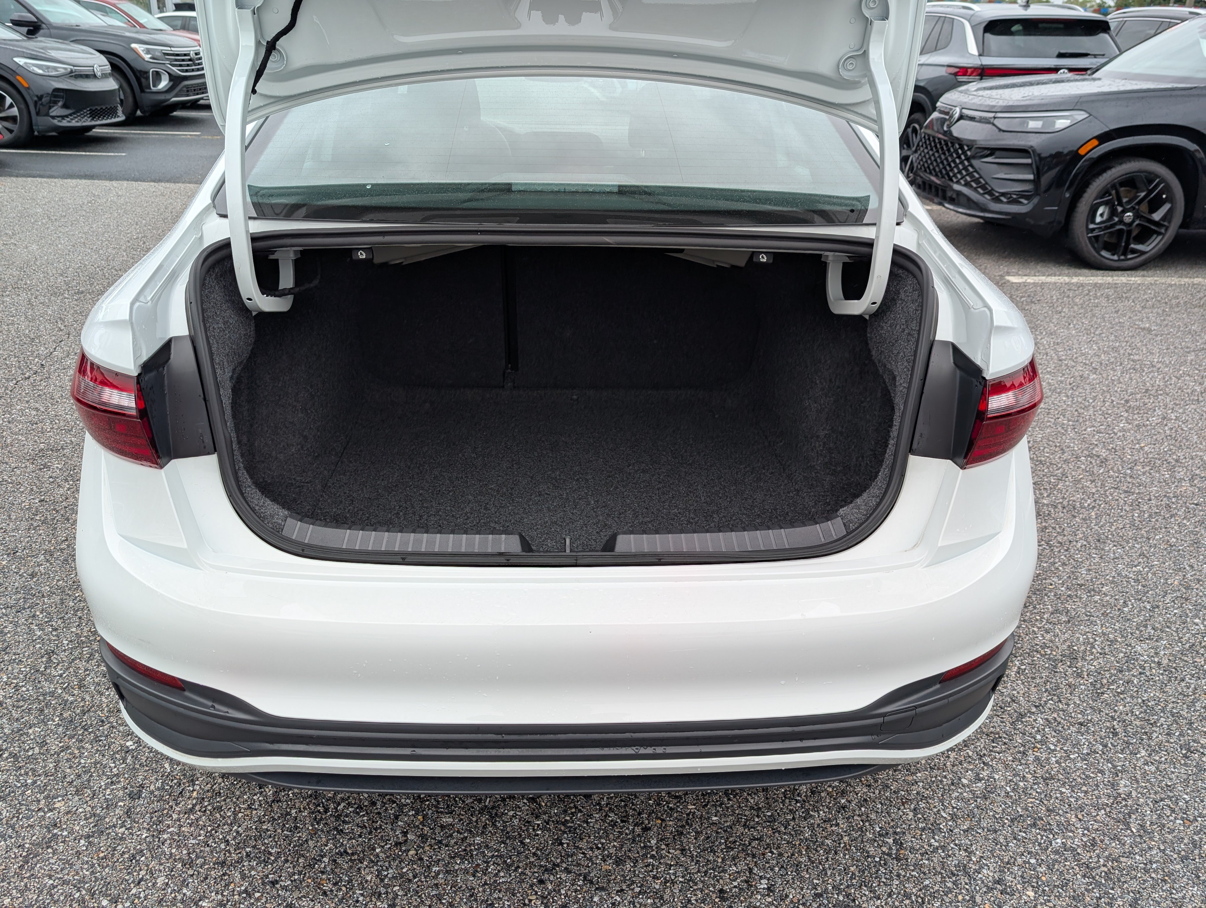 Used 2024 Volkswagen Jetta Sport FWD image 13