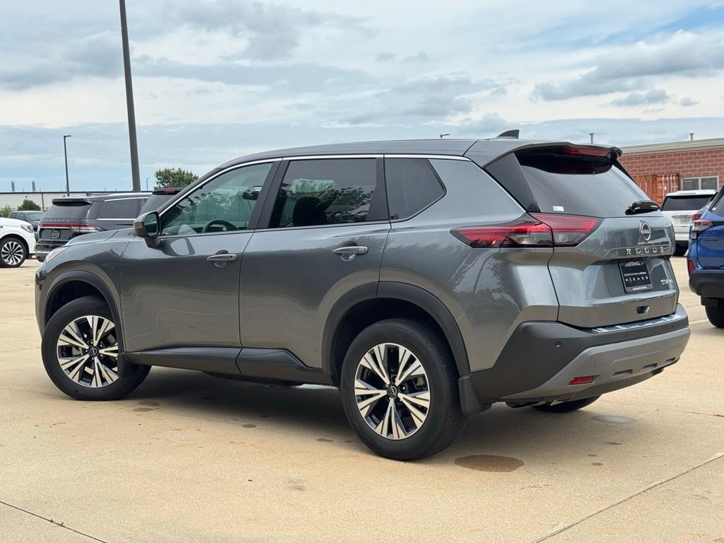 Used 2023 Nissan Rogue SV AWD/4WD image 3