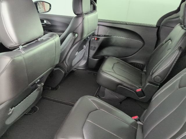 New 2026 Chrysler Pacifica Select FWD image 9