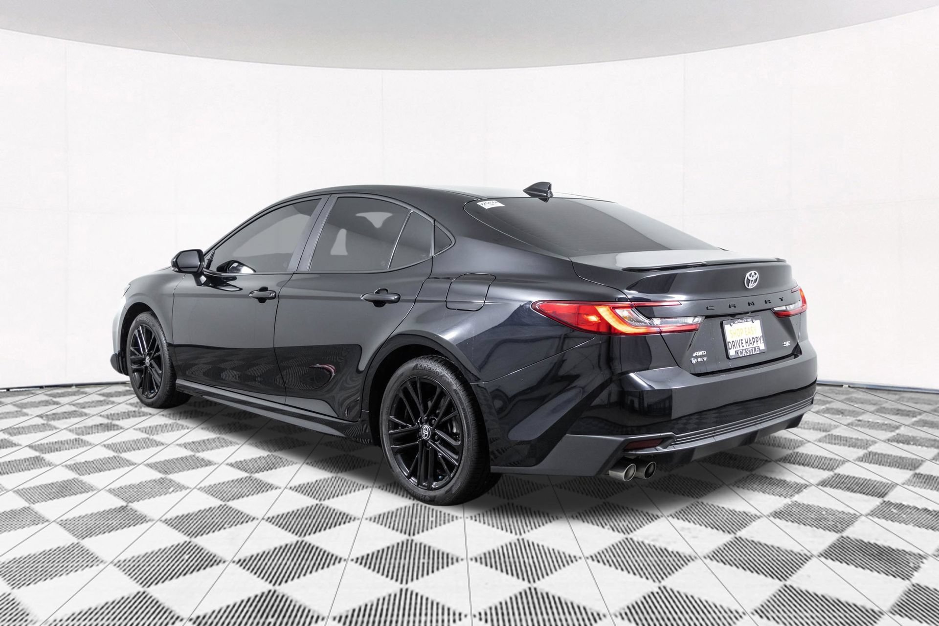 Used 2025 Toyota Camry SE w/ Convenience Package AWD/4WD image 16