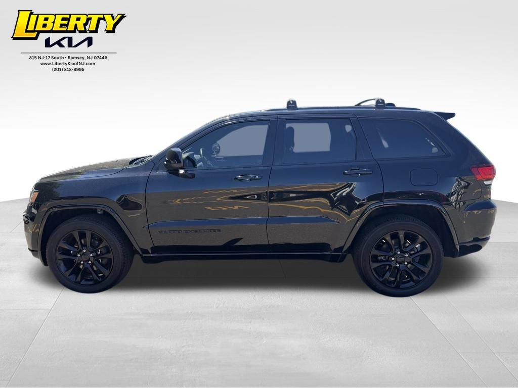 Used 2020 Jeep Grand Cherokee Altitude AWD/4WD image 4
