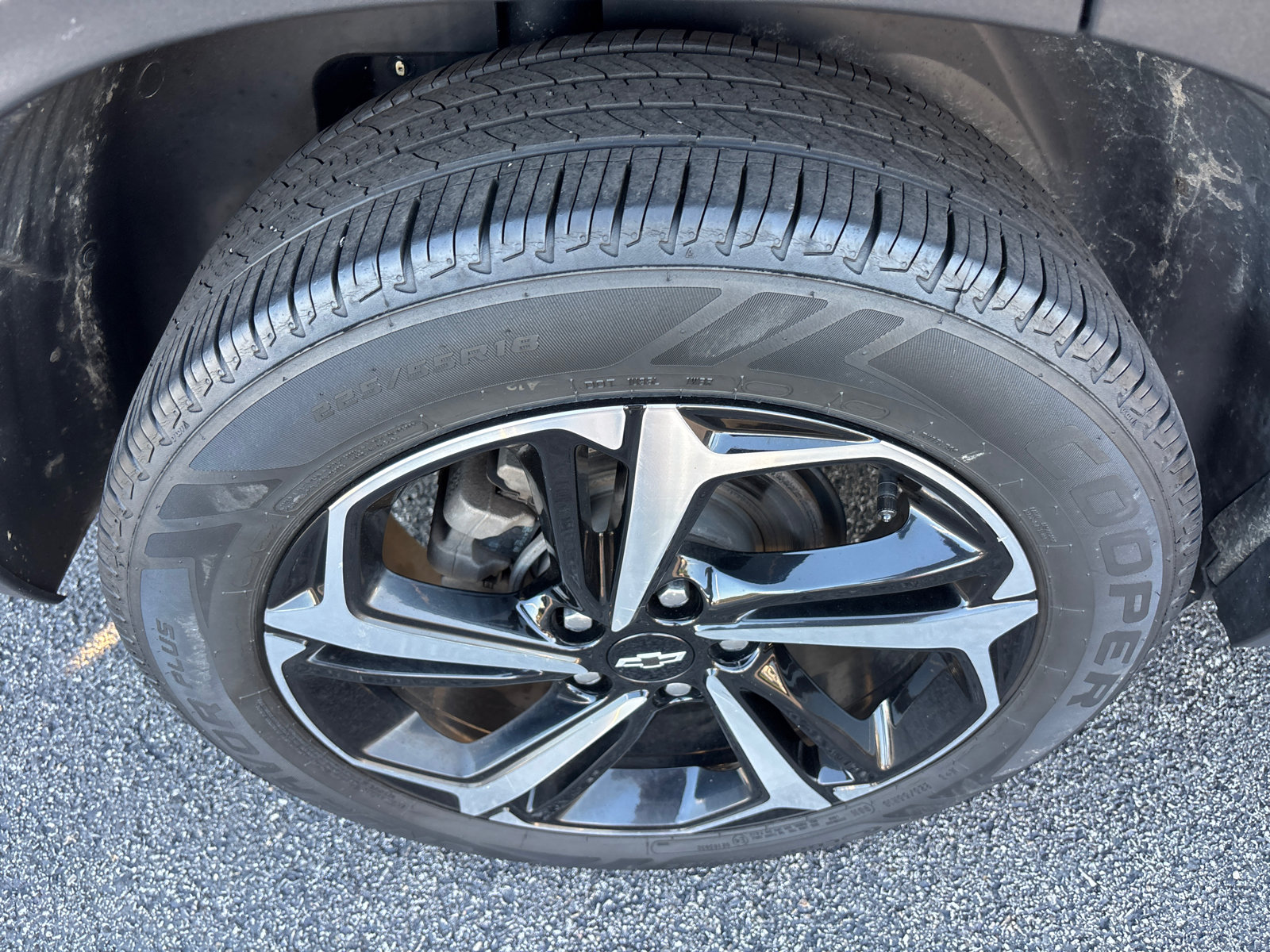 Used 2021 Chevrolet TrailBlazer RS w/ Sun and Liftgate Package FWD image 10