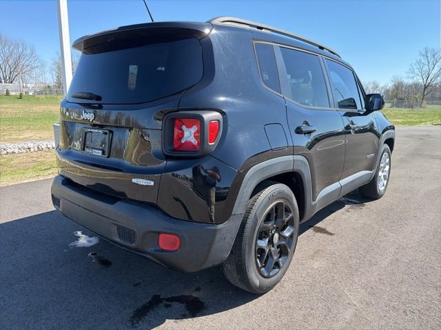 Used 2016 Jeep Renegade Latitude FWD image 6