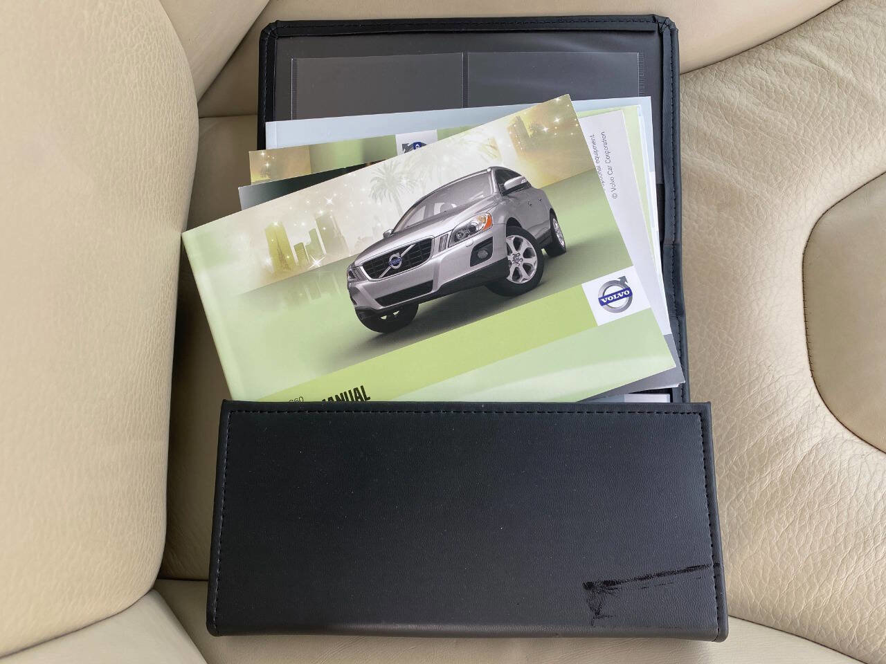 Used 2012 Volvo XC60 T6 AWD/4WD image 34