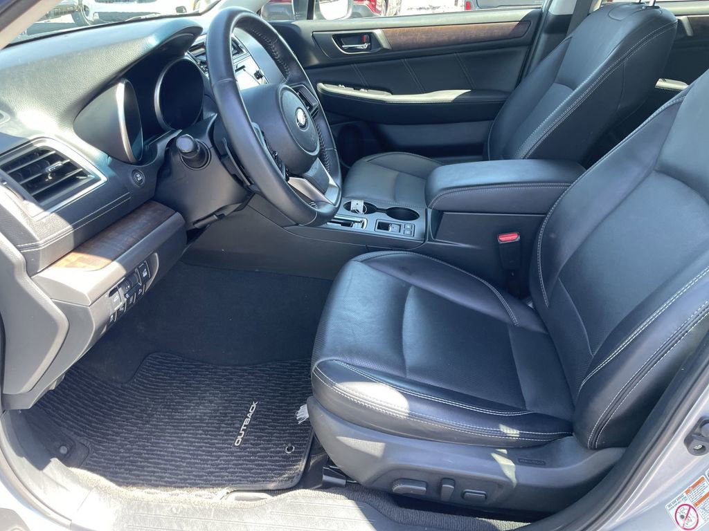Used 2018 Subaru Outback 2.5i Limited AWD/4WD image 9