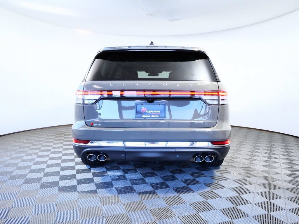 Certified 2025 Lincoln Aviator Reserve w/ Equipment Group 201A AWD/4WD image 5