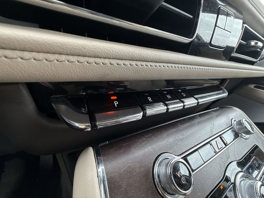 Used 2023 Lincoln Aviator Reserve w/ Equipment Group 201A image 22