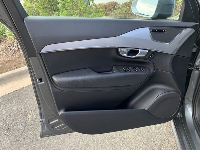 Used 2018 Volvo XC90 T6 Momentum w/ Convenience Package image 17