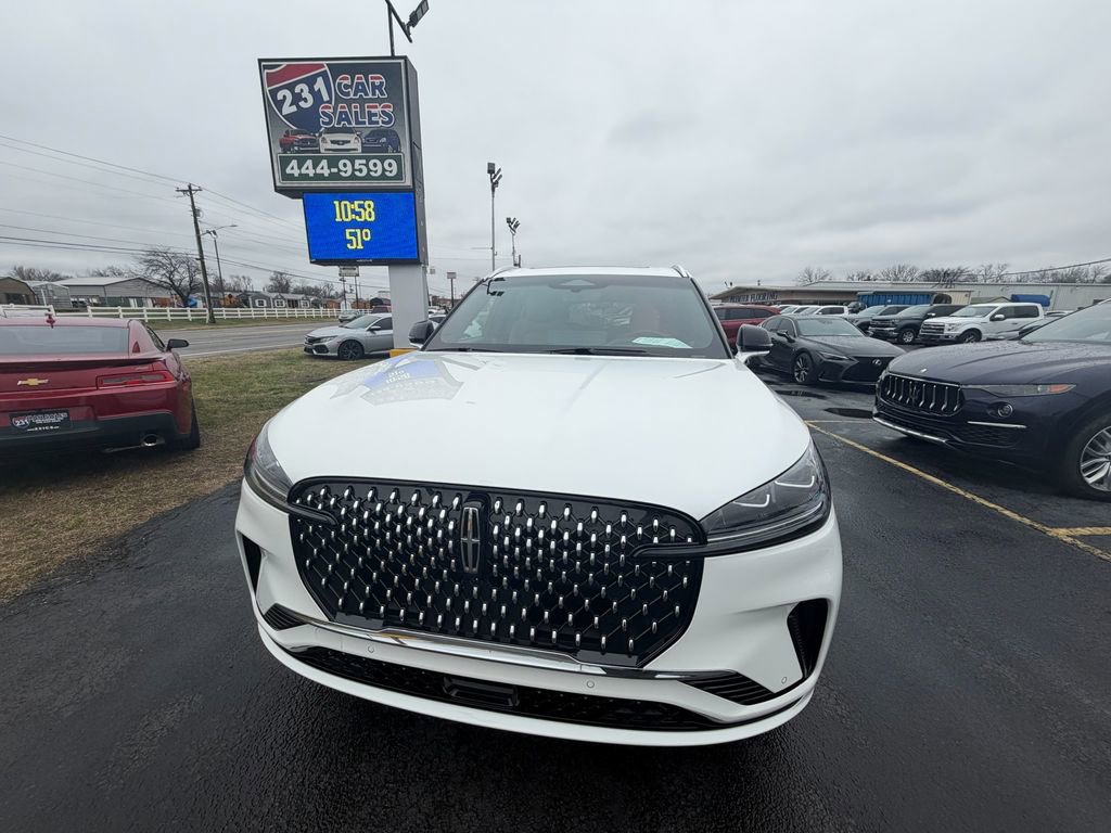 Used 2025 Lincoln Aviator Black Label image 8
