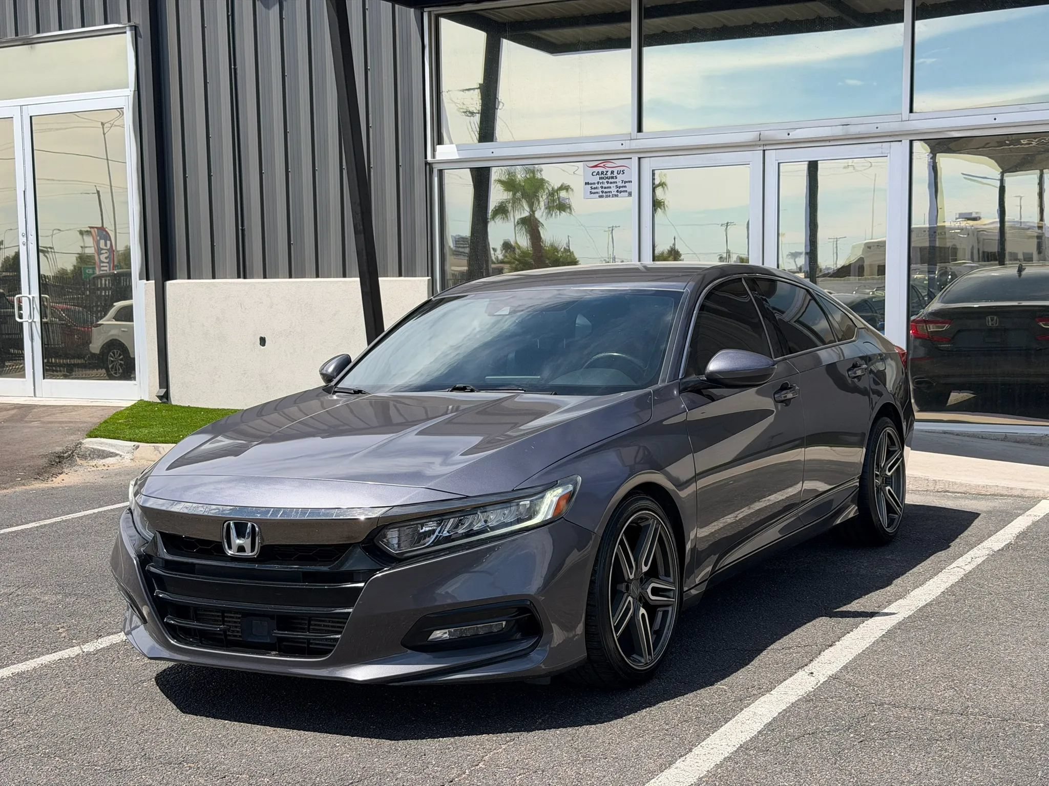 Used 2018 Honda Accord Sport image 2