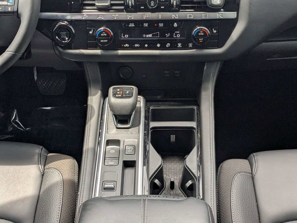 Used 2026 Nissan Pathfinder SL FWD image 19