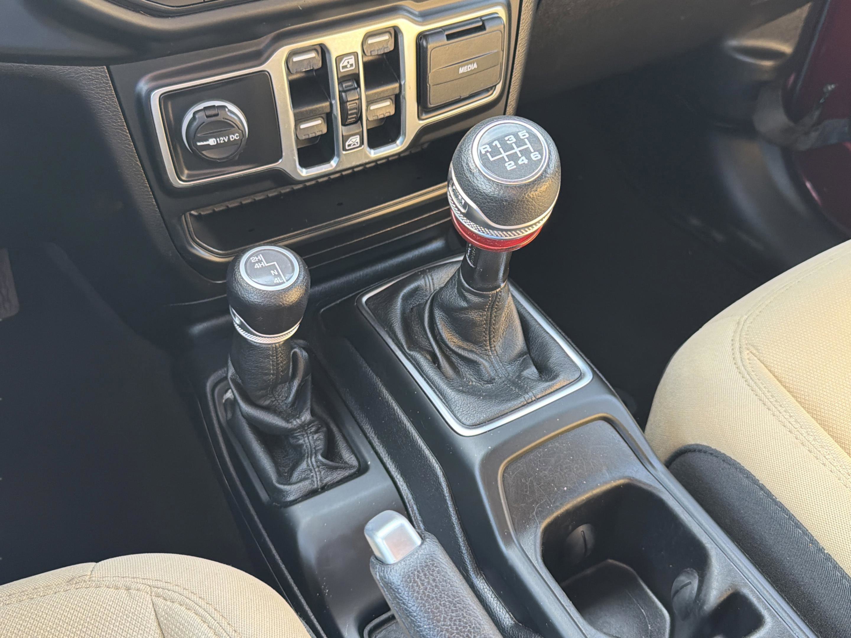 Used 2021 Jeep Wrangler Unlimited Sport image 23