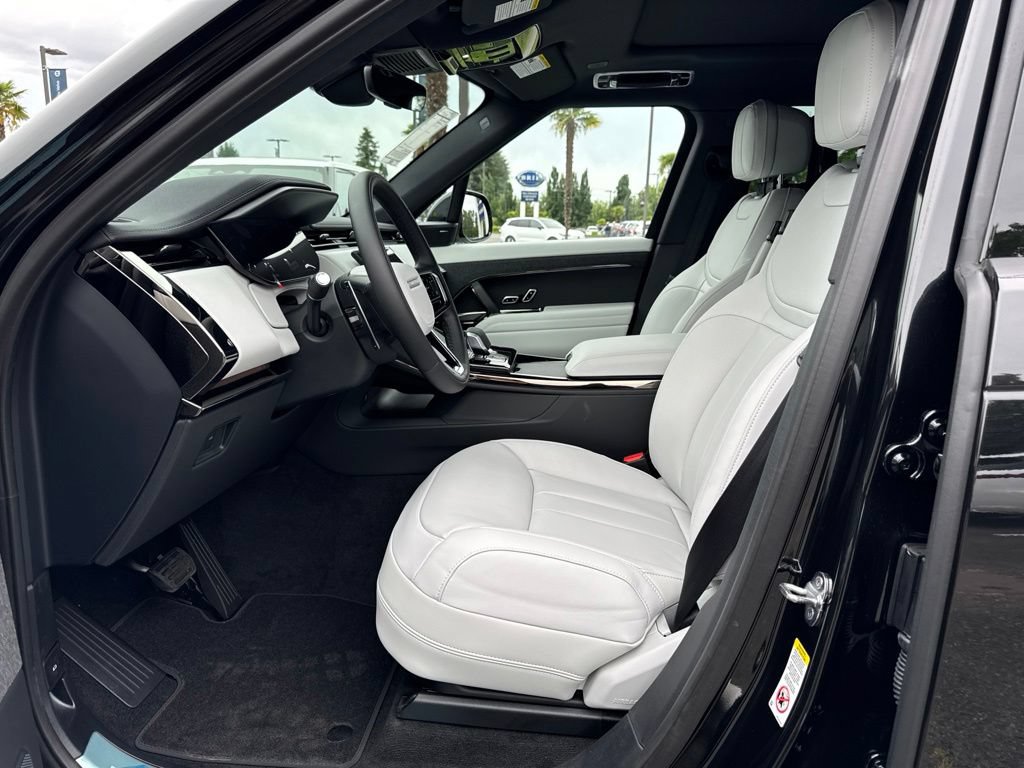New 2026 Land Rover Range Rover Sport SE AWD/4WD image 4