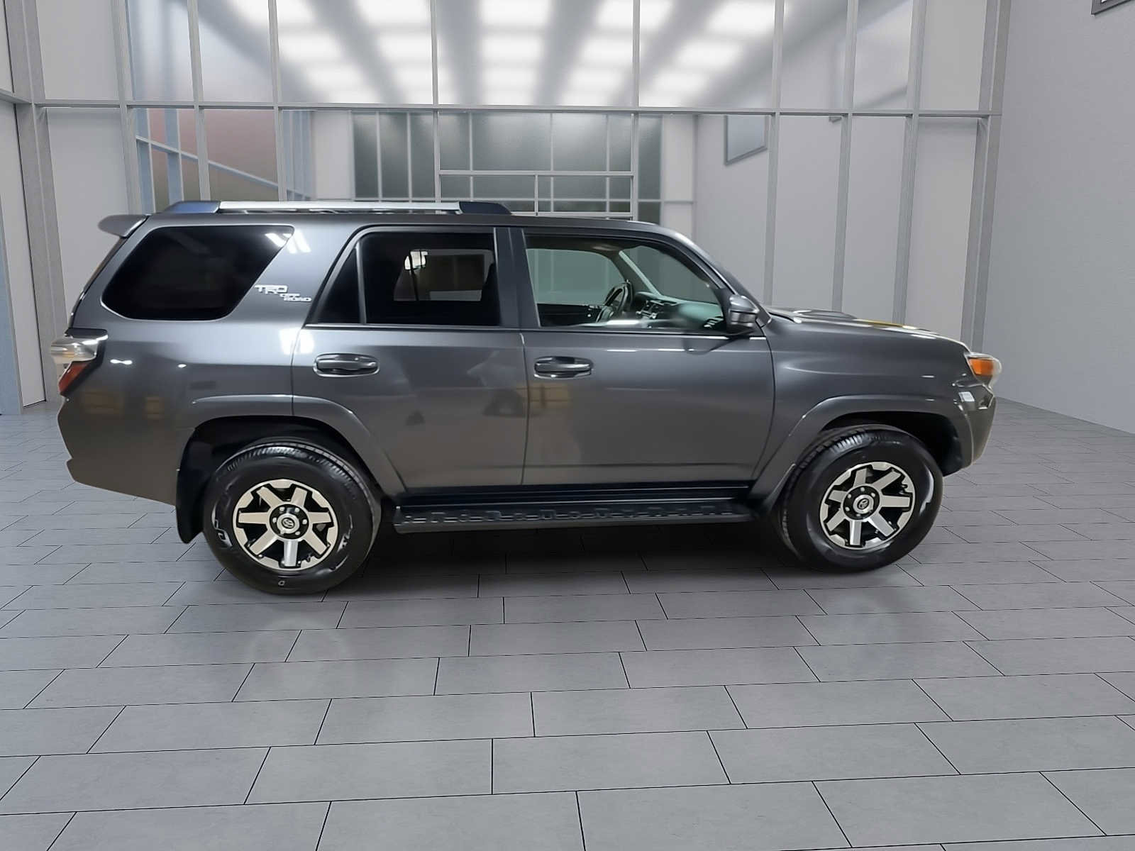 Used 2017 Toyota 4Runner TRD Off-Road image 3