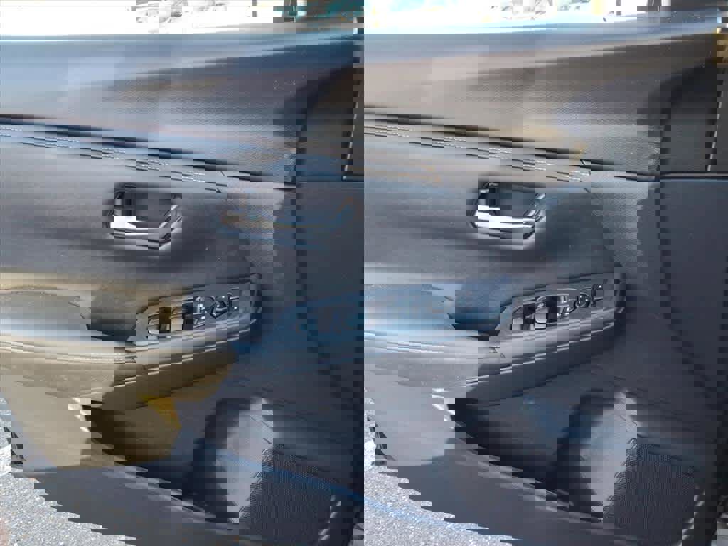 Certified 2023 Nissan Sentra SV image 9