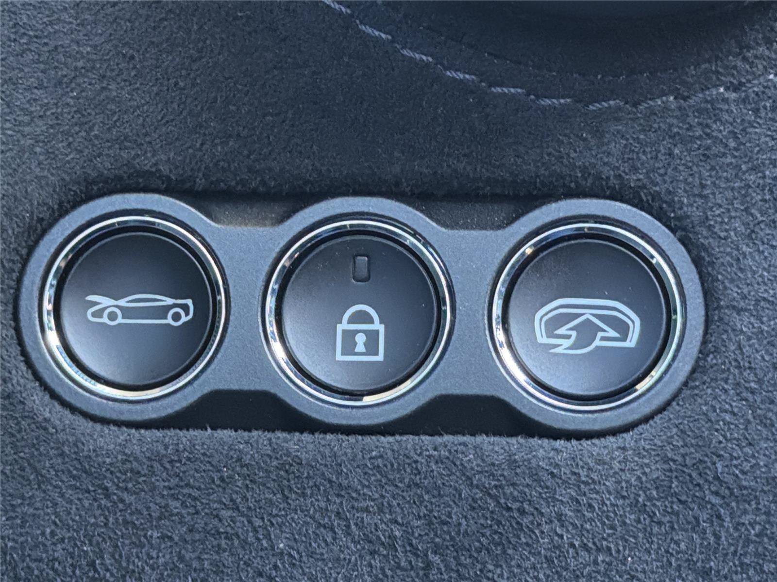 Used 2019 McLaren 720S RWD image 22