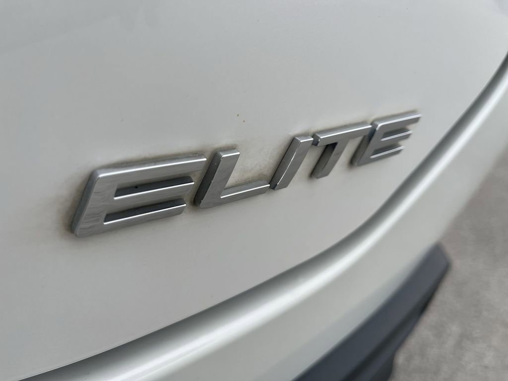 Used 2023 Honda Pilot Elite image 13