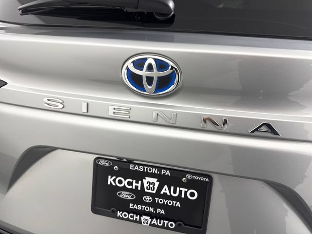 Used 2022 Toyota Sienna Limited AWD/4WD image 34