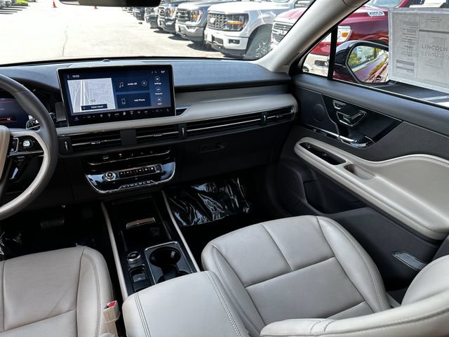 Certified 2023 Lincoln Corsair AWD w/ Equipment Group 101A image 17