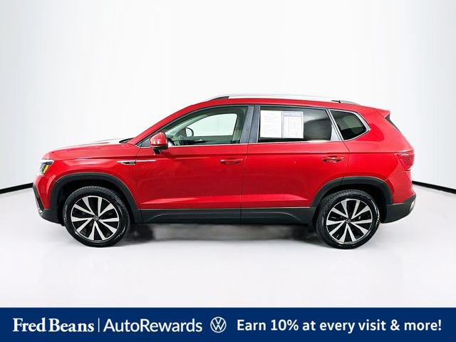 Used 2023 Volkswagen Taos SE w/ Panoramic Sunroof Package AWD/4WD image 5