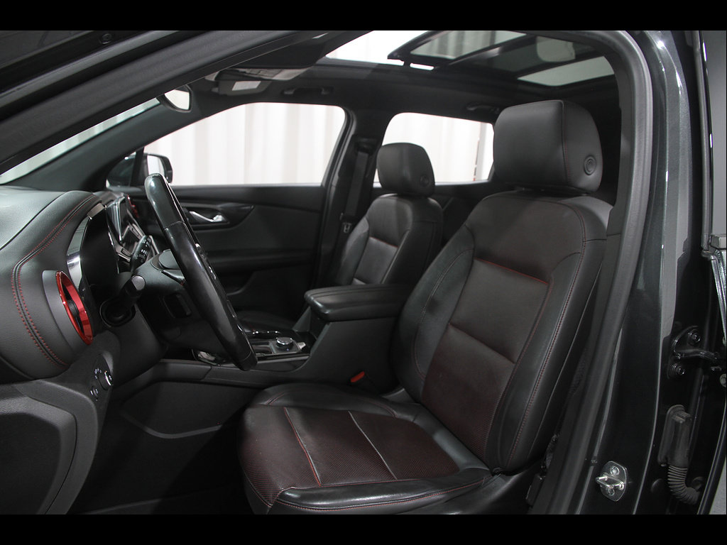 Used 2020 Chevrolet Blazer RS w/ LPO, Floor Liner Package FWD image 5