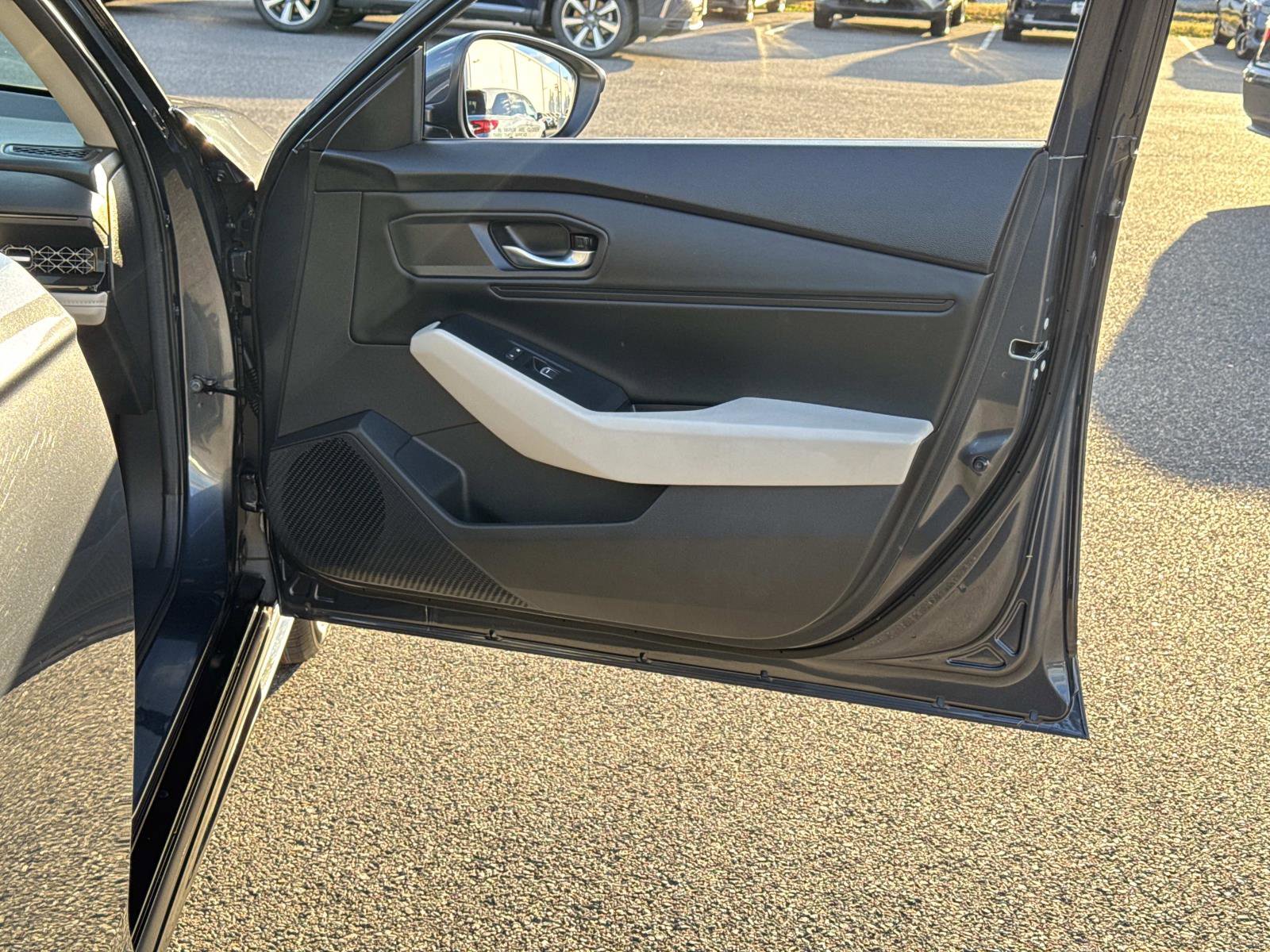 Certified 2025 Honda Accord EX-L image 13