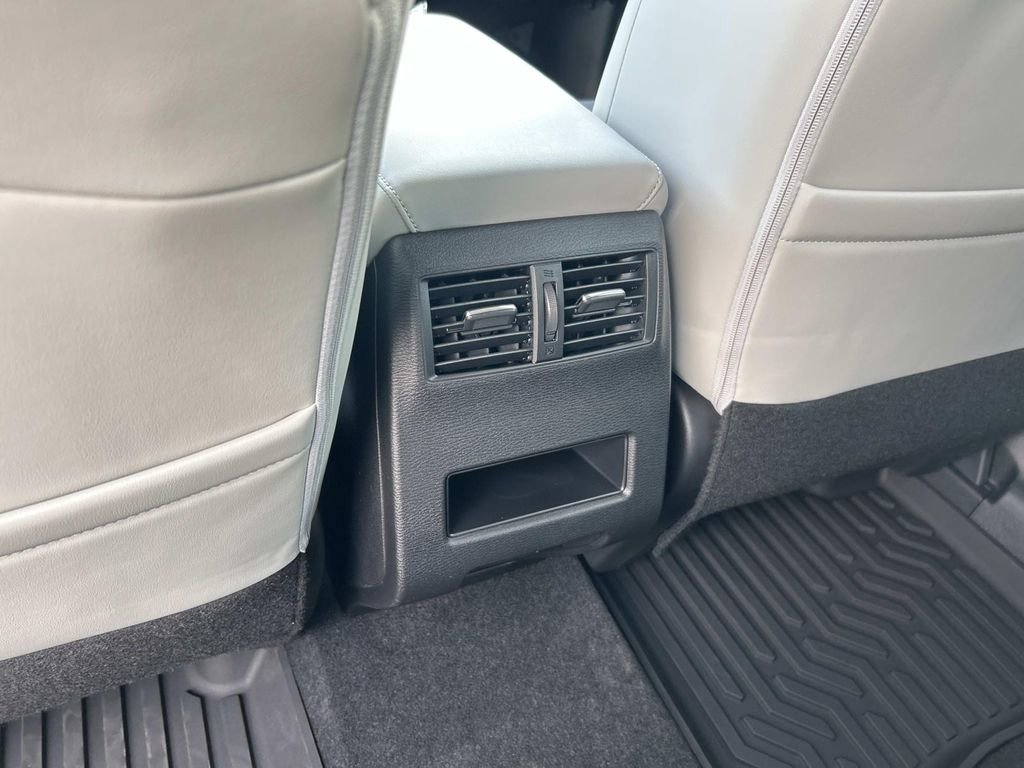 New 2026 Mitsubishi Outlander SE AWD/4WD image 18