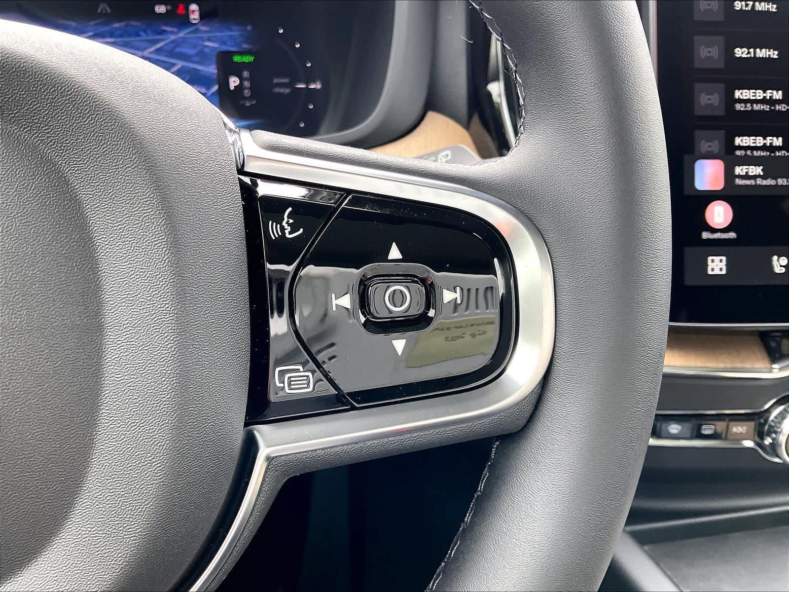 New 2026 Volvo XC60 T8 Plus w/ Climate Package PRO AWD/4WD image 18