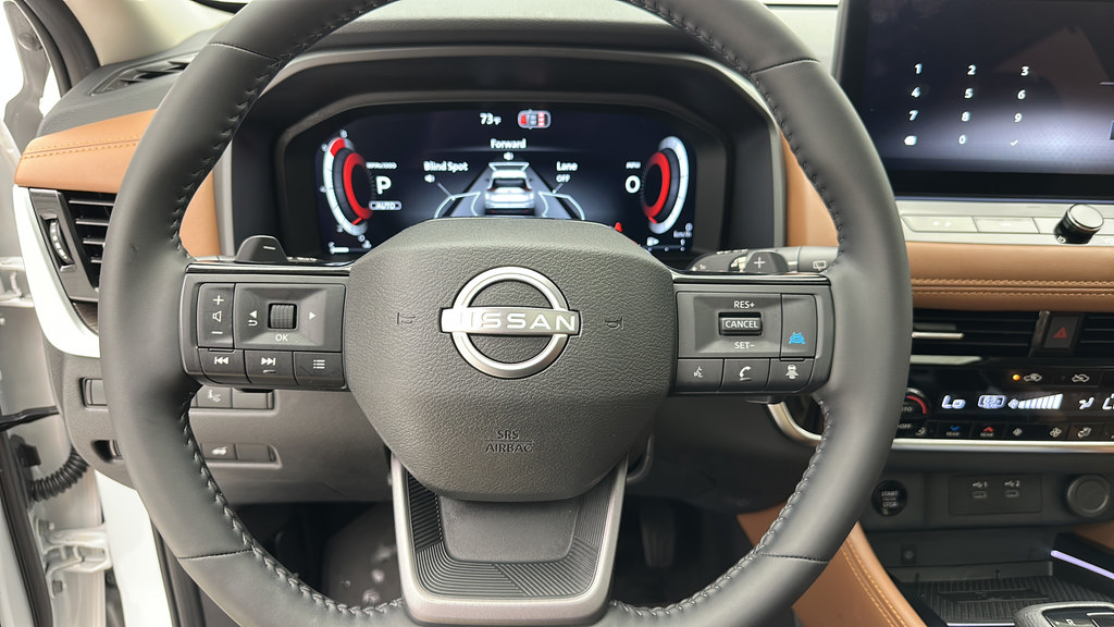 Used 2026 Nissan Rogue Platinum w/ Platinum Premium Package AWD/4WD image 16