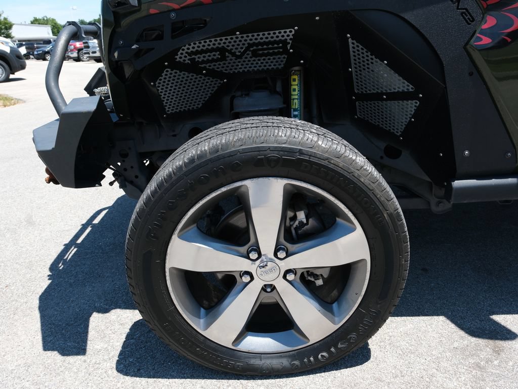 Used 2021 Jeep Wrangler Unlimited Rubicon w/ Dual Top Group AWD/4WD image 13